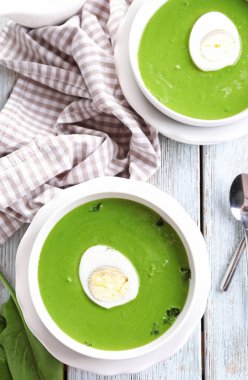 Kase lezzetli ıspanak çorbası tablo ile