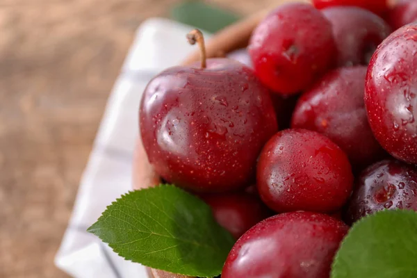 Ripe Juicy Plums Closeup — Stock Photo, Image