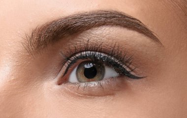 Güzel kaş, closeup olan kadın