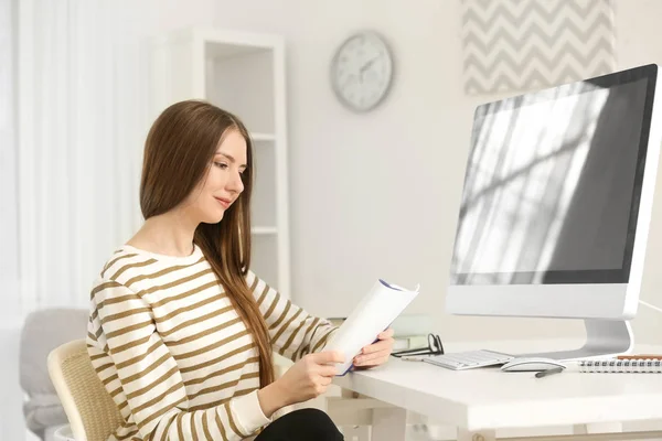 Beautiful Young Woman Working Home Office — Stock Photo, Image