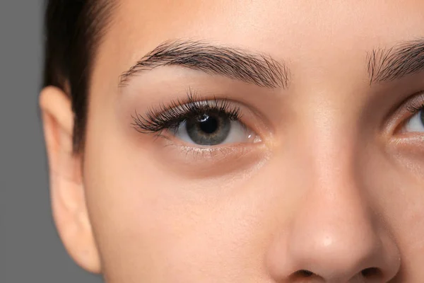 Young Woman Natural Eyebrows Closeup — Stock Photo, Image