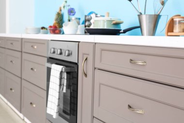 Modern stil mutfak iç mimarisi