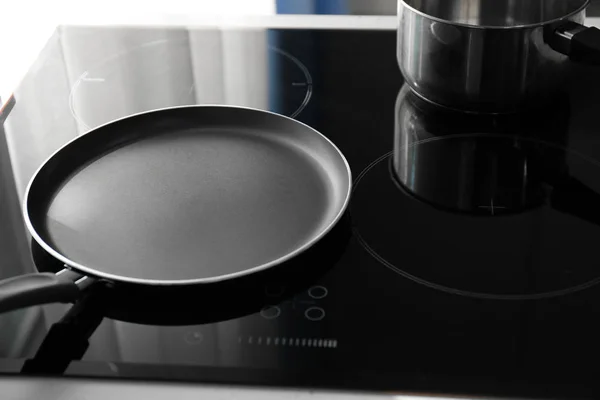 Electric Stove Frying Pan Kitchen — Stock Photo, Image