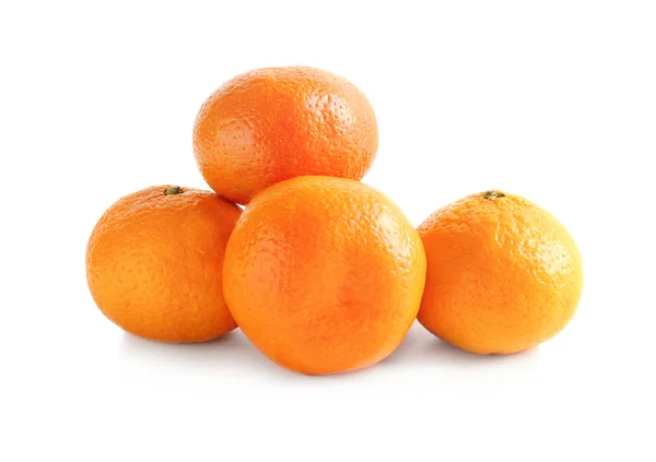 Reife Mandarinen Auf Weißem Hintergrund — Stockfoto