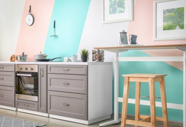 Modern stil mutfak iç mimarisi