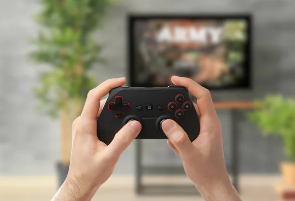 Mann Mit Controller Beim Videospiel Hause Freizeit Und Unterhaltung — Stockfoto