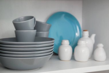 Seramik dishware raf 