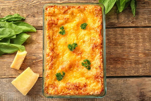 Deliciosa lasaña con espinacas —  Fotos de Stock