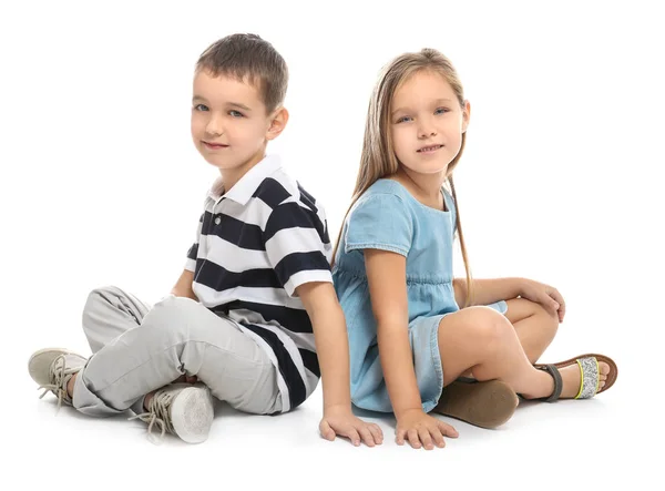 Lindos niños pequeños sobre fondo blanco — Foto de Stock