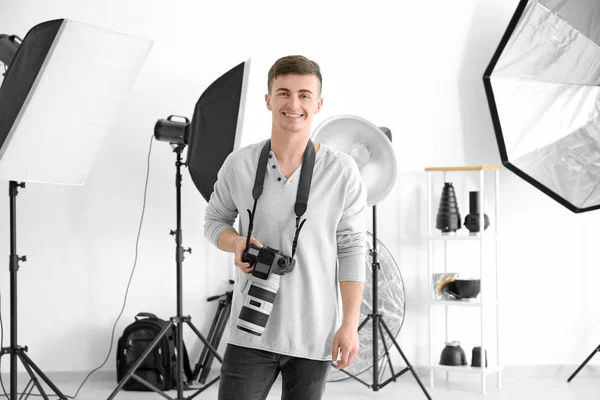 Young Male Photographer Studio — Stock Photo, Image
