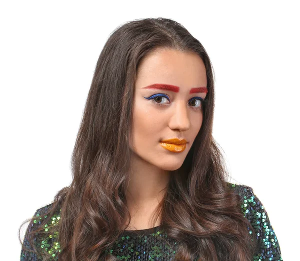 Młoda Kobieta Barwionego Brwi Kreatywnych Makijaż Białym Tle — Zdjęcie stockowe
