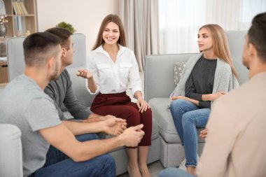 Terapist oturumu sırasında onun grup ile çalışmak