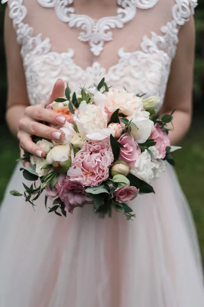 Lush Wedding Bouquet White Pink Peonies Roses Greenery Bride Hands — Stock Photo, Image