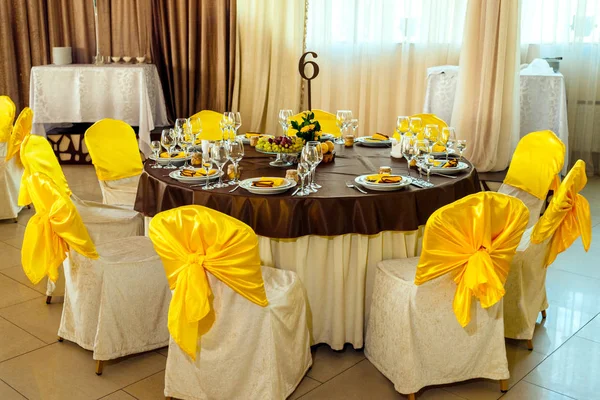Tisch Für Hochzeitsbankett Tischdekoration Anzahl Der Gäste Tisch Beim Hochzeitsbankett — Stockfoto