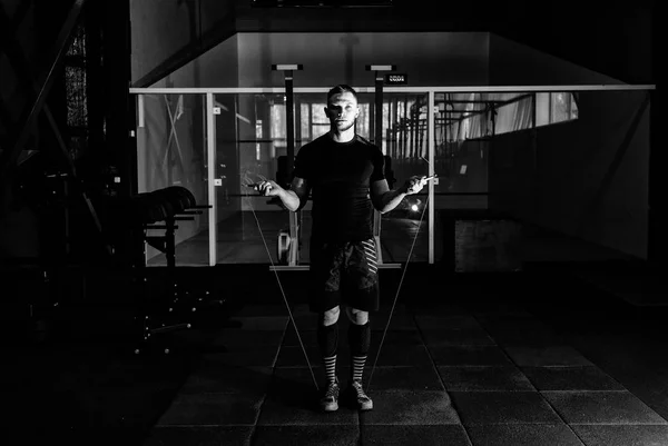 Adale Adam Atlama Atlet Kullanarak Çapraz Eğitim Spor Olarak Çalışma — Stok fotoğraf