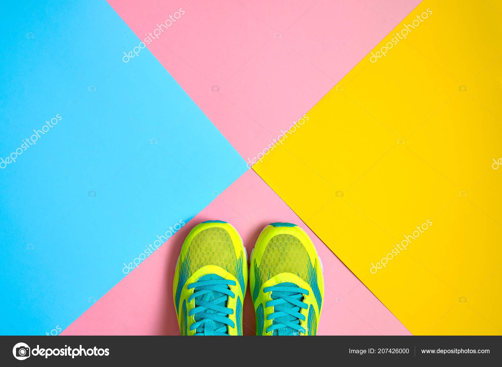 Par Zapatos Deporte Colores Fondo Nuevas Zapatillas Sobre Par Zapatos Deporte Colores Fondo Nuevas Zapatillas Sobre