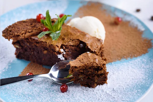 Tasty Chocolate Cake Ice Cream Mint Berries Plate Table Light — Stock Photo, Image