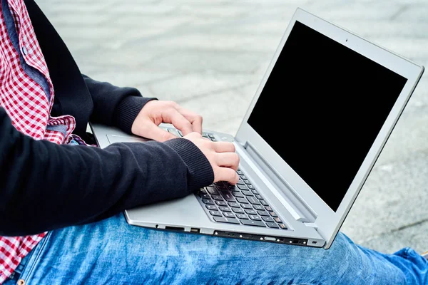 Side View Man Shirt Jeans Typing Laptop Computer Keyboard Khees — Stock Photo, Image