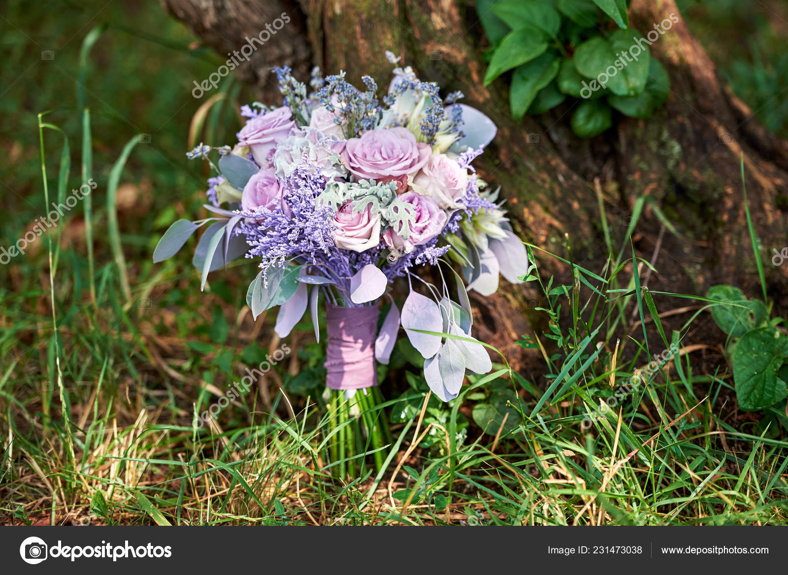 Close Lush Wedding Bouquet Purple Roses Violet Flowers Leaves Green Stock Photo Image By C D Duda 231473038