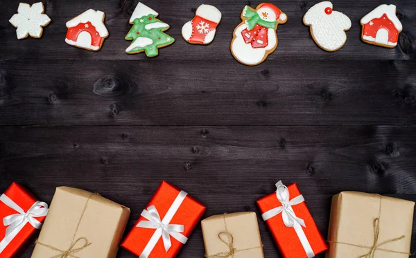 Galletas Jengibre Caseras Navidad Cajas Regalo Bordean Sobre Fondo Madera — Foto de Stock