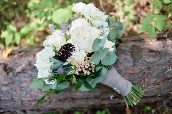 Close Small Bridal Bouquet White Peonies Roses Greenery Satin Ribbon — Stock Photo, Image
