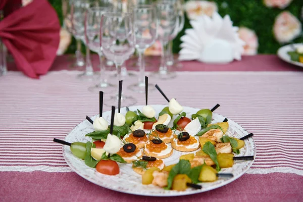 Buffet Table Snacks Canape Appetizers Luxury Wedding Reception Outdoors Copy — Stock Photo, Image