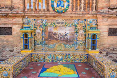 Plaza de Espania, 1928 yılında Inşa edilen Sevilla'daki Park'ta yer alan bir meydandır.