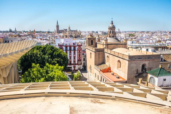 Detalles de The Metropol Parasol, Setas de Sevilla, la estructura de madera más grande del mundo —  Fotos de Stock