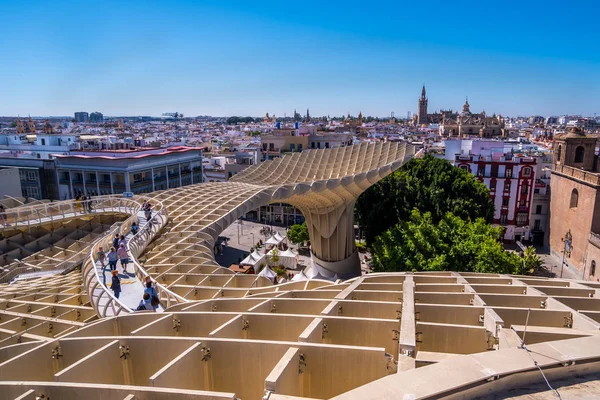 Detalles de The Metropol Parasol, Setas de Sevilla, la estructura de madera más grande del mundo —  Fotos de Stock