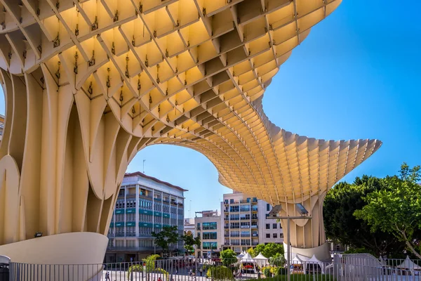 Detalhes do Metropol Parasol, Setas de Sevilla, a maior estrutura de madeira do mundo — Fotografia de Stock