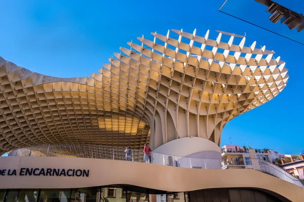 Detalles de The Metropol Parasol, Setas de Sevilla, la estructura de madera más grande del mundo —  Fotos de Stock