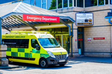 Lancaster İngiltere 30 Mayıs 2020 Lancaster Kraliyet Reviri A ve E 'ye acil ambulans