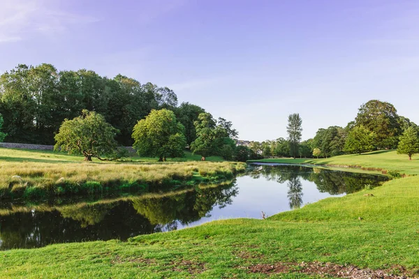 Una Curva Río Bela Dallam Park Milnthorpe Cumbria Reino Unido —  Fotos de Stock