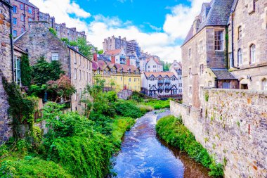 Edinburgh İskoçya 6 Ağustos 2020 Edinburgh Leith nehri boyunca Dean Village