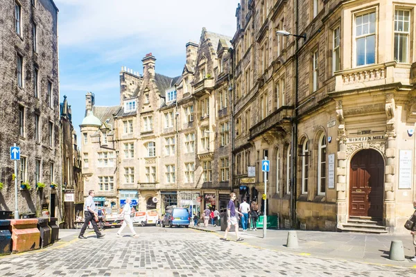 Edinburgh Schotland Aug 2020 Edinburgh Drukke Royal Mile Een Van — Stockfoto