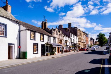 Appleby UK 28 Ağustos 2020 Appleby Boroughgate. Kasabanın ana caddesi.