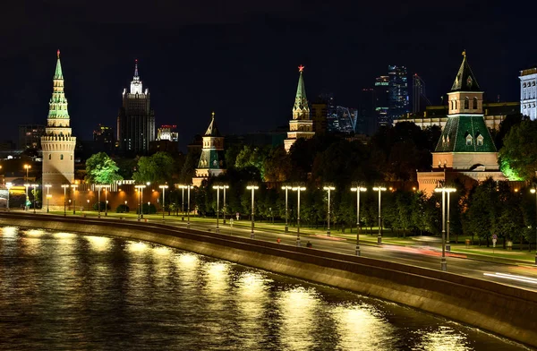 Cena Noturna Com Kremlin Arranha Céus Moscou Rússia — Fotografia de Stock