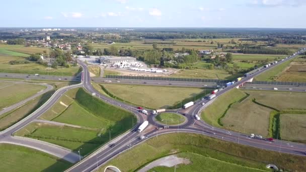 Europese Speedway Van Bovenaf Gezien Drone Shot Van Highway — Stockvideo