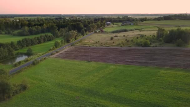 Vue aérienne du paysage rural. Belle prairie vue d'en haut .