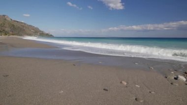 Sicilya, İtalya güzel kumsalda gün batımında.