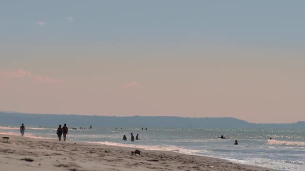 Mensen Rusten Het Strand Sicialy Italië — Stockvideo