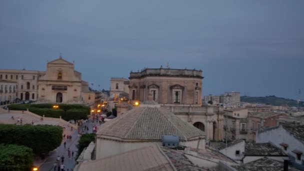 Panorama Över Noto Sicilien Kvällen Staden Full Turister — Stockvideo