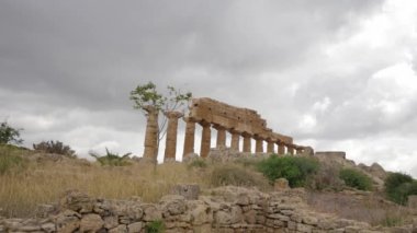 Selinunte arkeolojik Park, Sicilya. Sicilya Tapınağı kalıntıları.