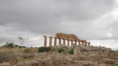 Selinunte arkeolojik Park, Sicilya. Sicilya Tapınağı kalıntıları.