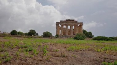 Selinunte arkeolojik Park, Sicilya. Sicilya Tapınağı kalıntıları.