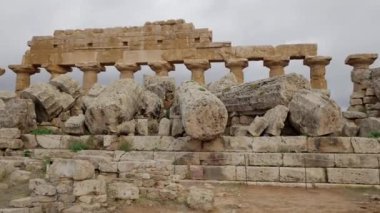 Selinunte arkeolojik Park, Sicilya. Sicilya Tapınağı kalıntıları.