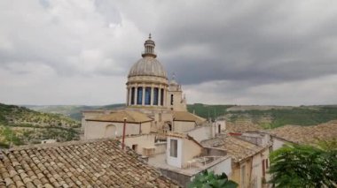 Duomo di San Georgio Ragusa. İtalya'da Sicilya mimarisi.
