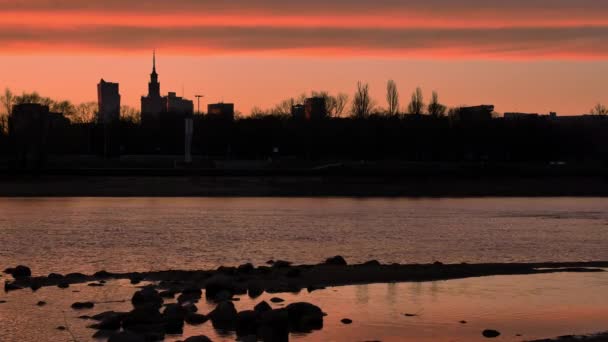 20180111 ワルシャワ ポーランド 夕日の光でワルシャワのパノラマ — ストック動画