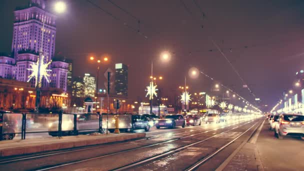 华沙街上的交通堵塞 大城市街道的夜景 — 图库视频影像
