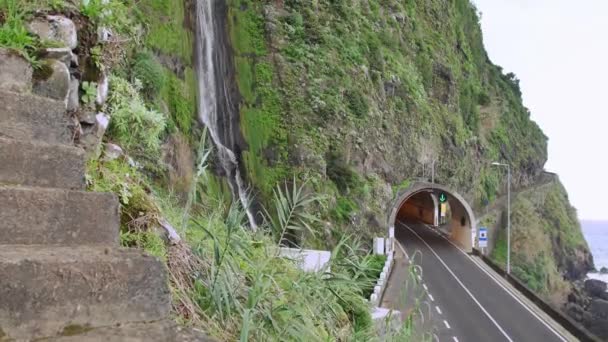 Красивий Водоспад Сан Vincente Мадейра Какоейра Вісенте — стокове відео